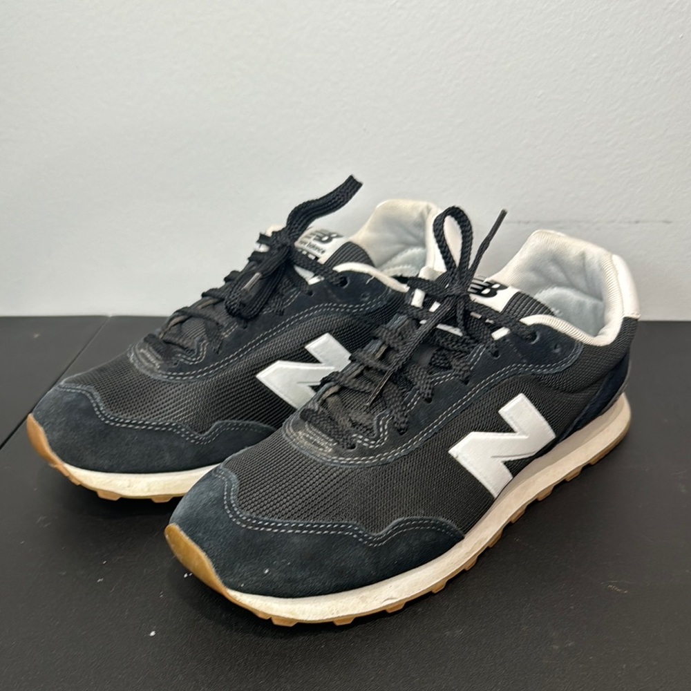New Balance Men's Black Sneakers